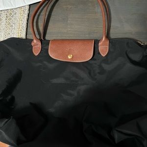 Long champ tote medium